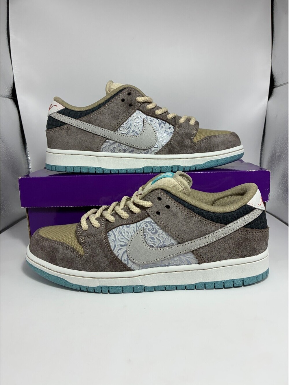 Size 9 - Nike Dunk SB Low Big Money Savings